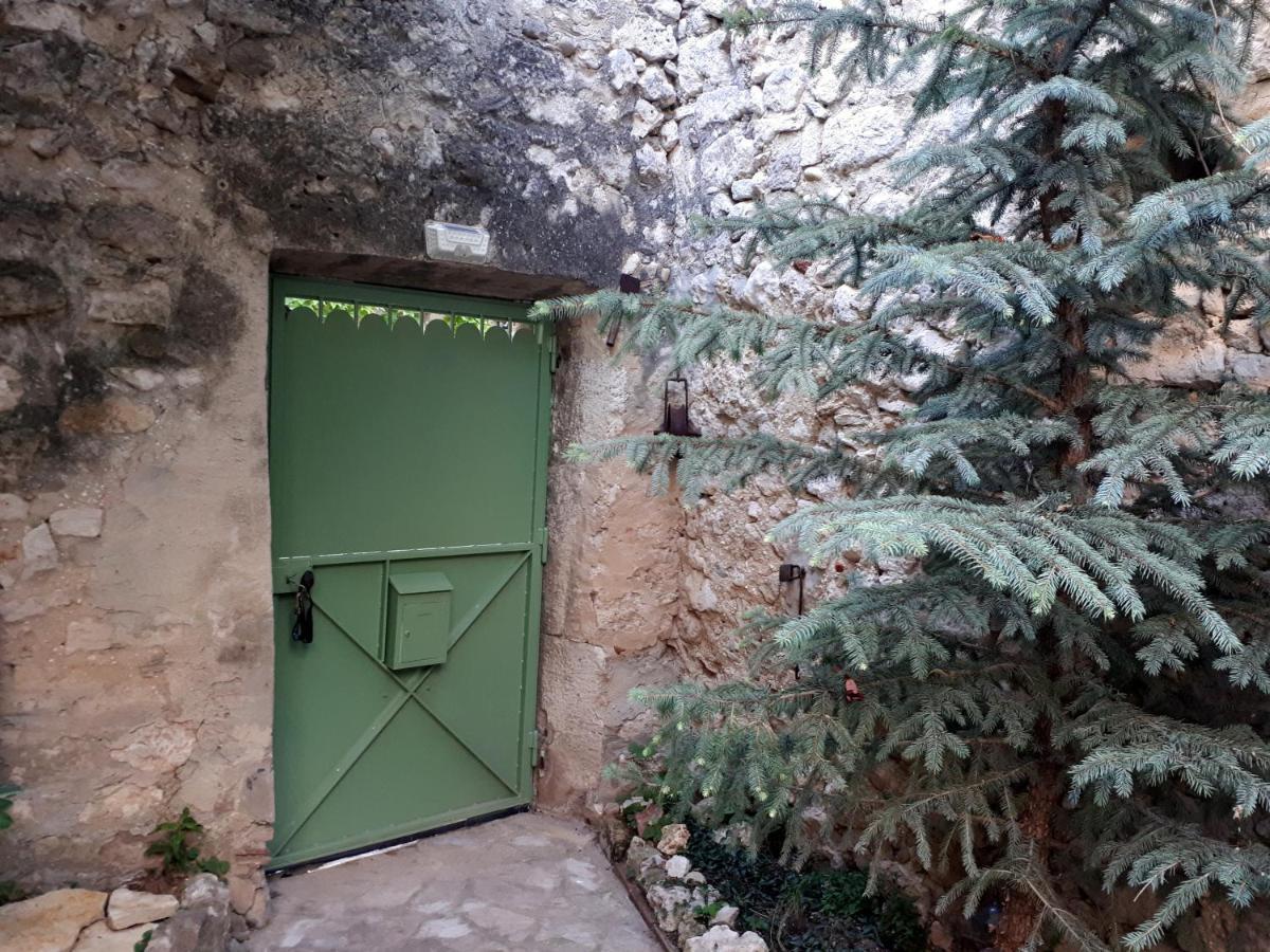 La Garde Adhemar, L'Escalier Medieval Exterior photo